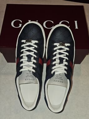Gucci Men’s Navy Blue Leather-Trim Sneaker with Red Stripe
